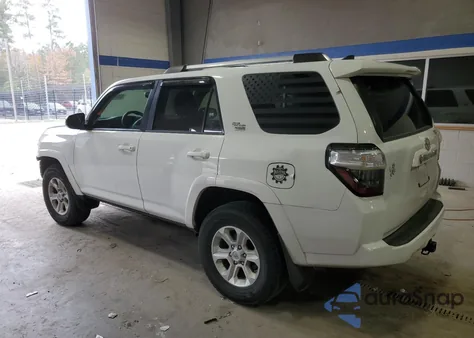 2021 Toyota 4Runner Sr5/Sr5 Premium z USA, uszkodzony, nr VIN JTEMU5JR0M5842809